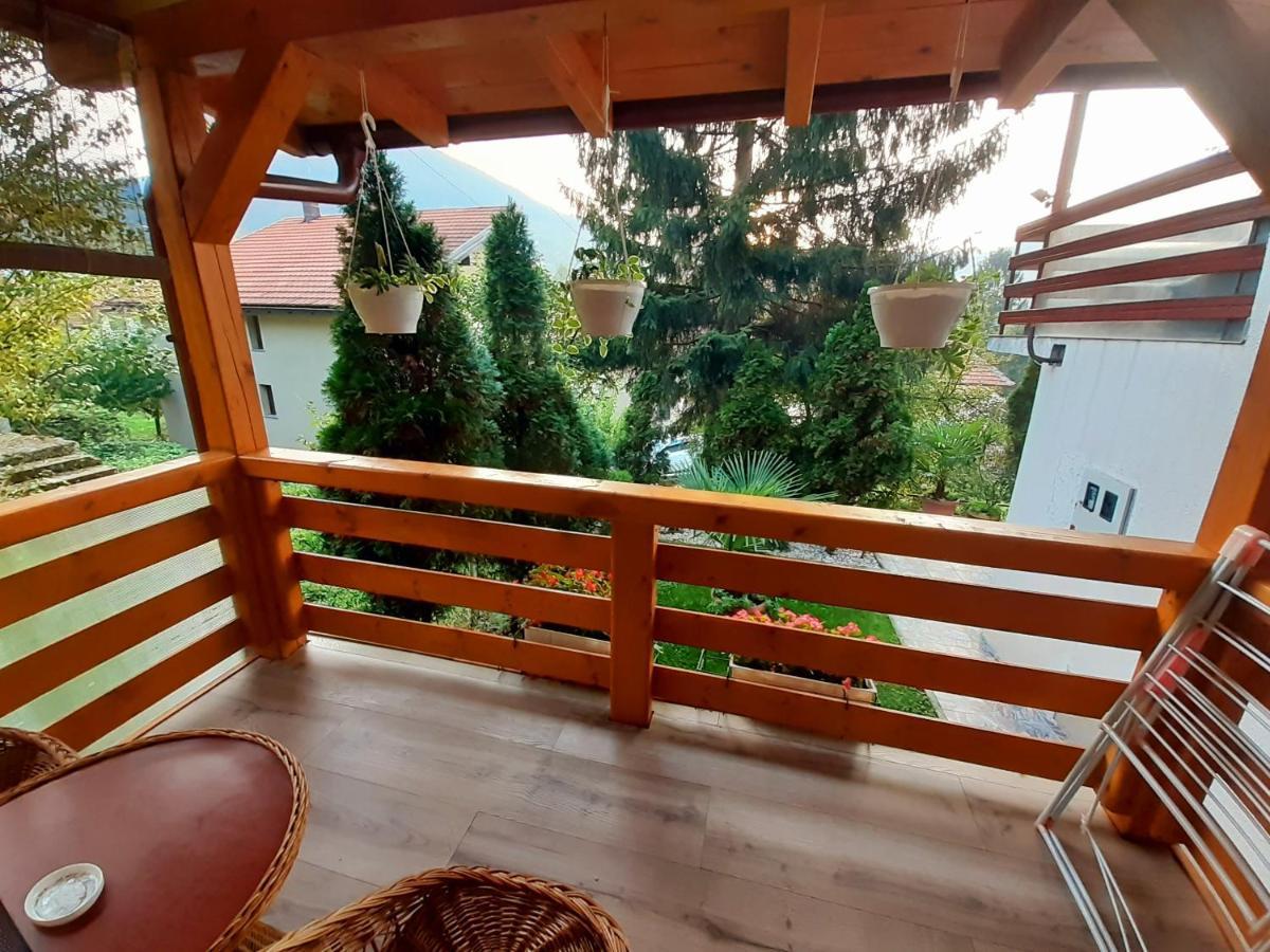 Obiteljski Apartman Borovi Visoko Exterior photo
